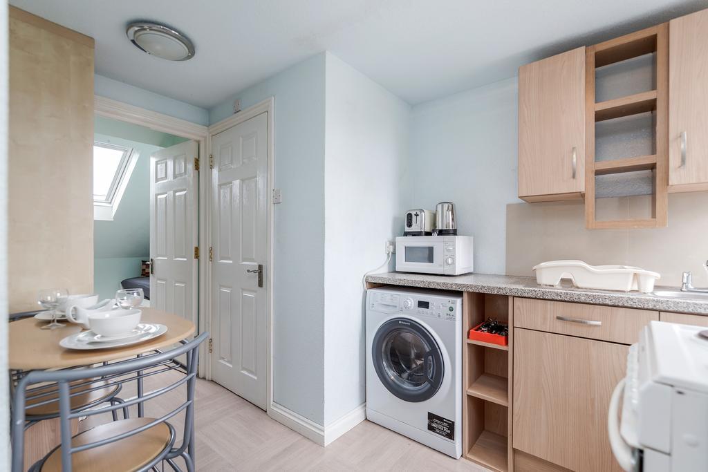 Watford General Suites Екстериор снимка