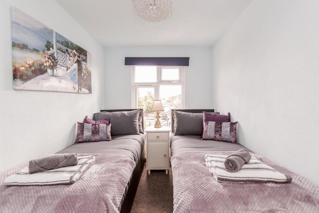 Watford General Suites Екстериор снимка