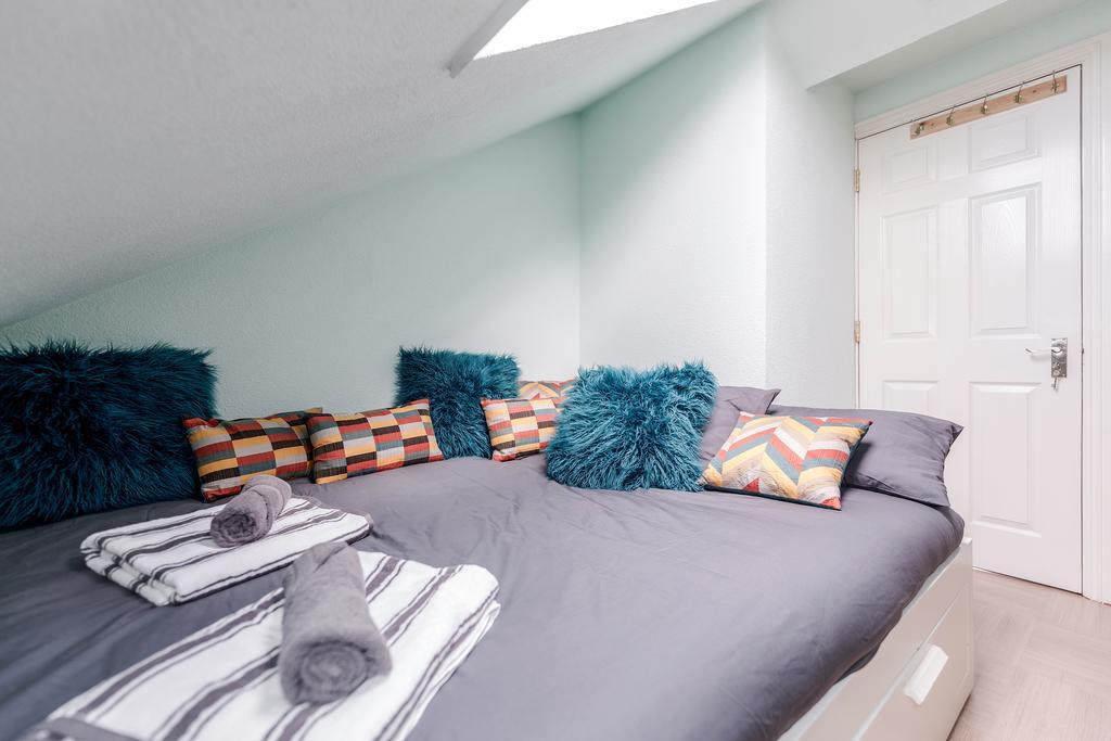 Watford General Suites Екстериор снимка