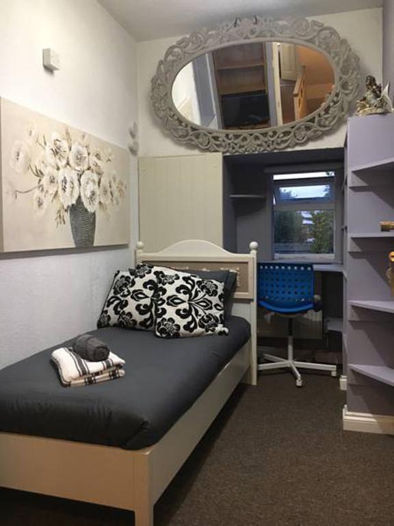 Watford General Suites Екстериор снимка